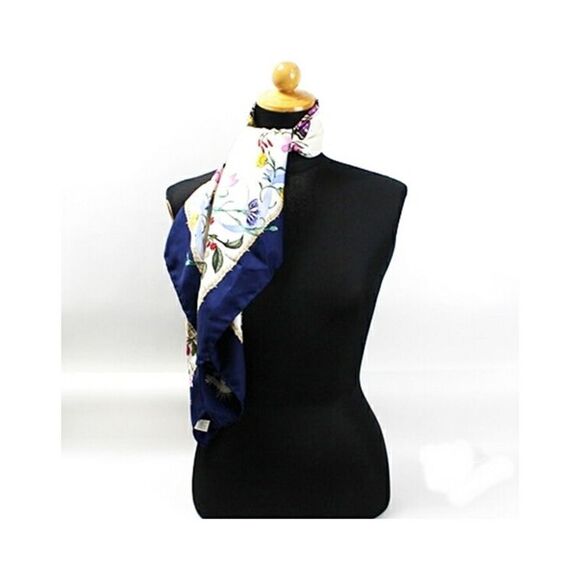 Pre Loved Gucci Floral Print Silk Scarf Women Multicolour Scarves & Shawls - Picture 4 of 8